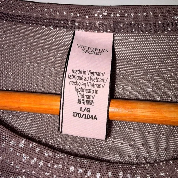 Victoria’s Secret Mesh Mauve Brown Silver Women's Short Sleeve Top Large - Picture 3 of 5